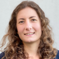 Farbporträt von Jelena Scheider