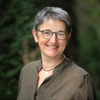 Farbporträt von Sabine Graf